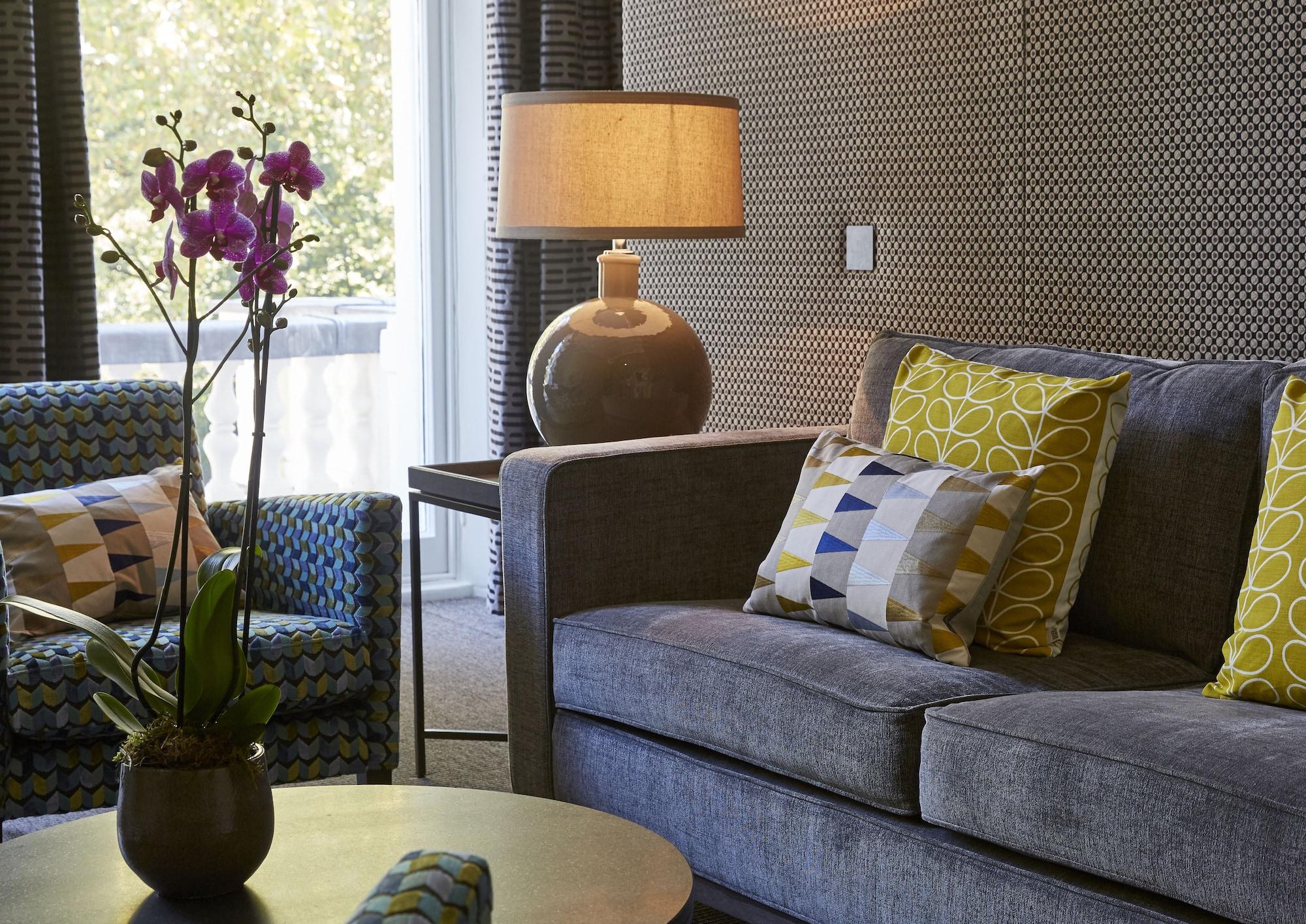 Fifty-Four Boutique Hotel London Exterior photo